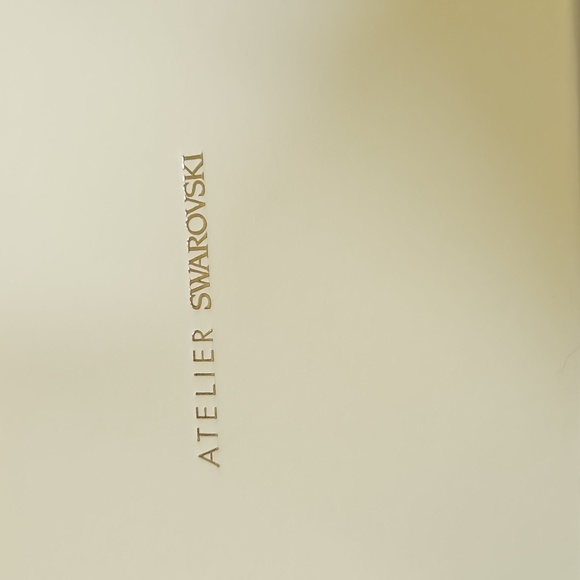 Atelier Swarovski  Victor &Rolf Earrings New - Picture 3 of 3